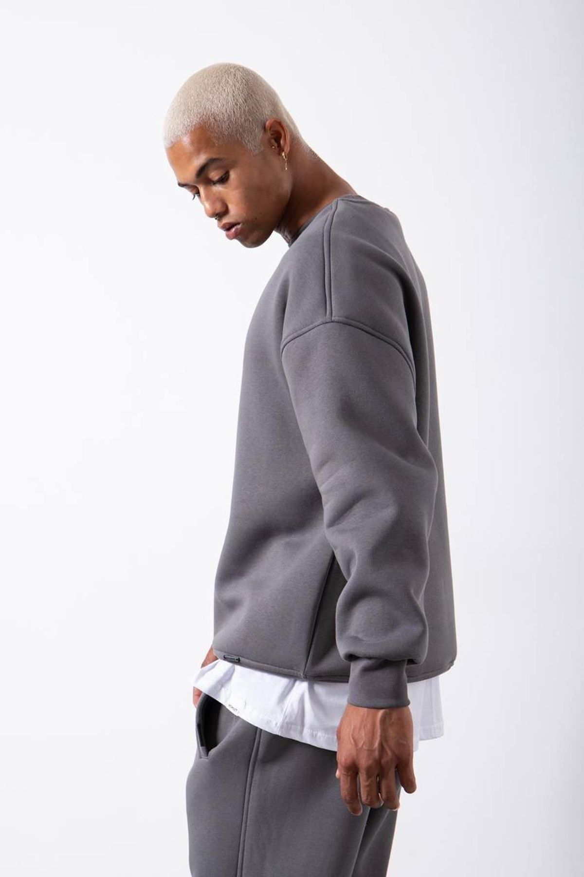 Dark gray hot sale crewneck sweatshirt