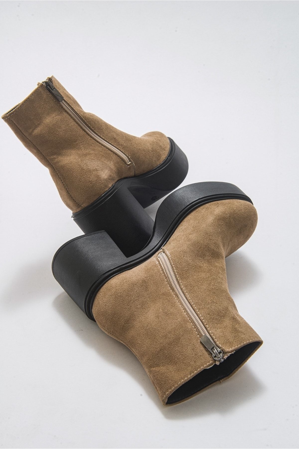 چکمه و بوتی سیاه زنانه WEST DARK BEIGE مشکی SUEDE بوت پوتین luvishoes