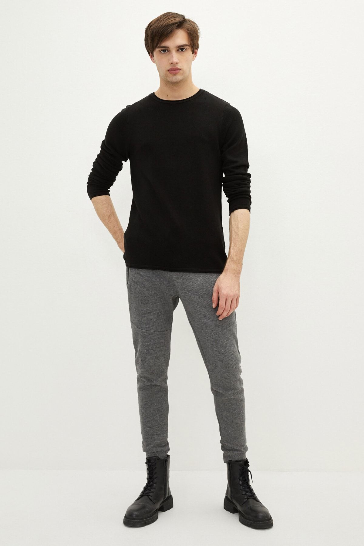 complete the look image