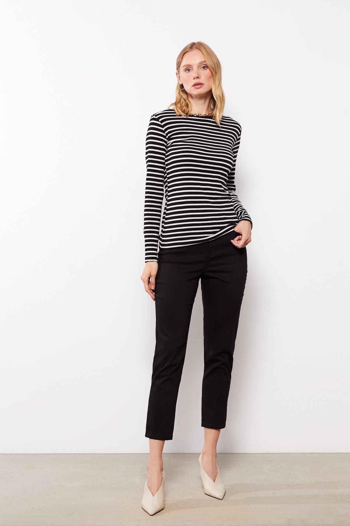 complete the look image