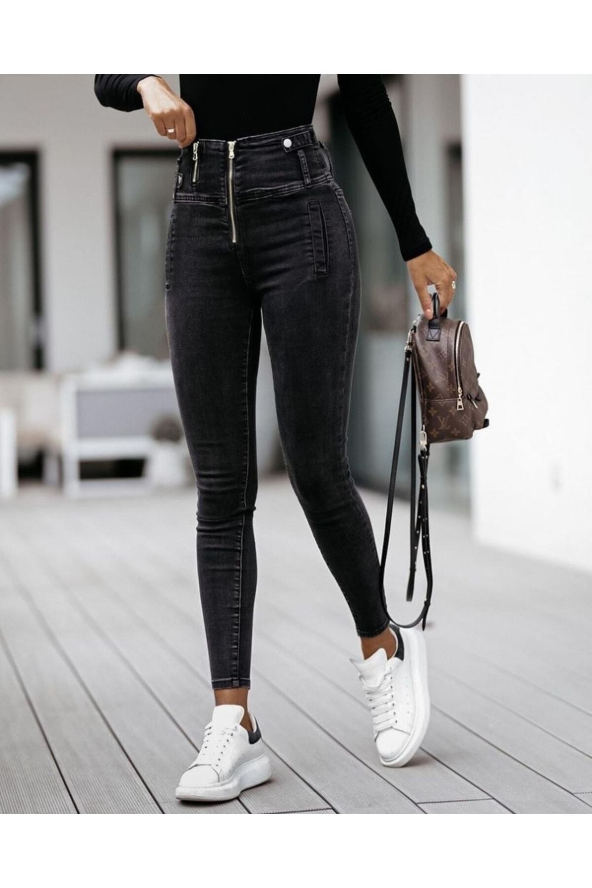 Women's Zipper Detail Jean Pants