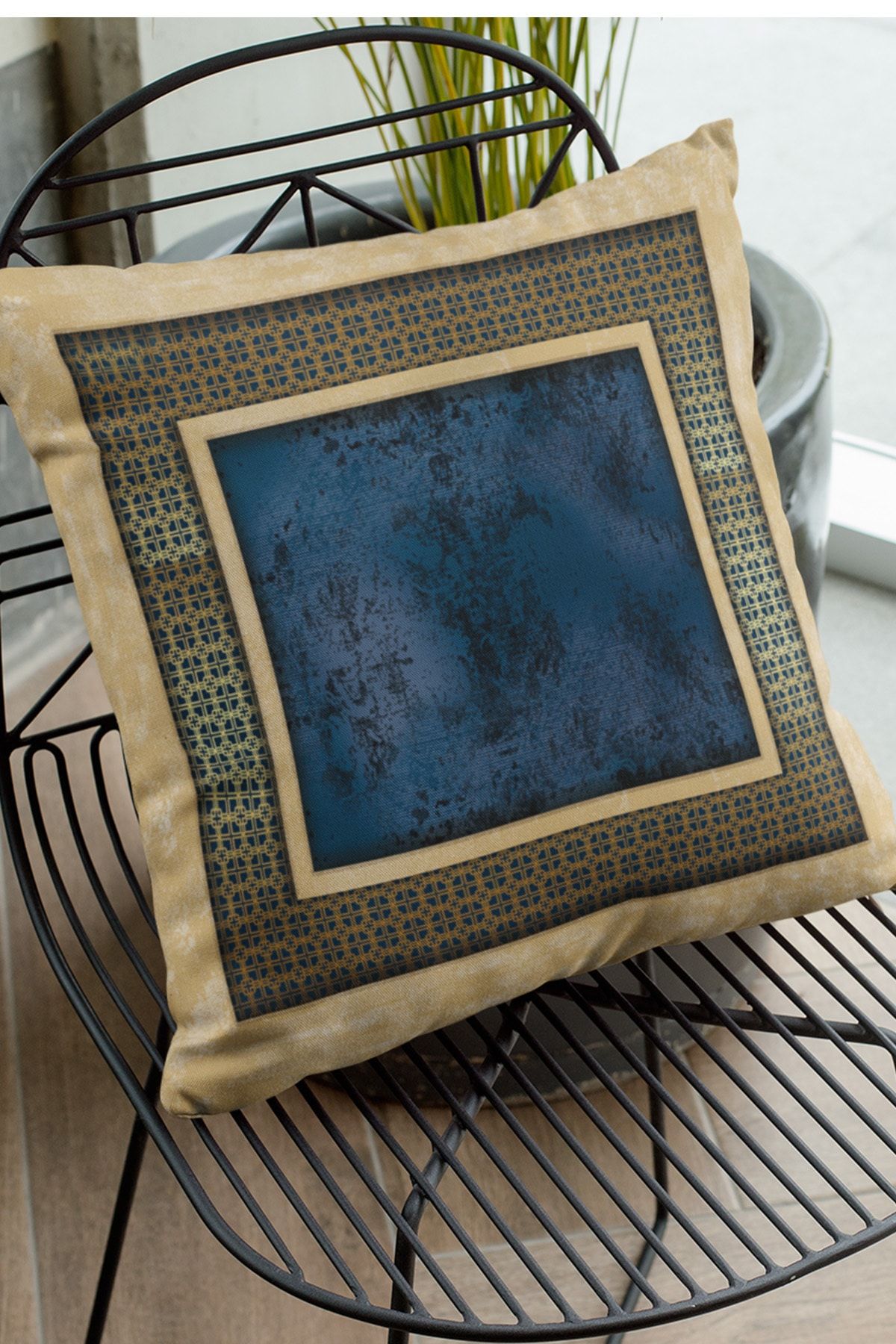 Lizia Home Thai Feather Woven Premium Fabric Double Sided Throw