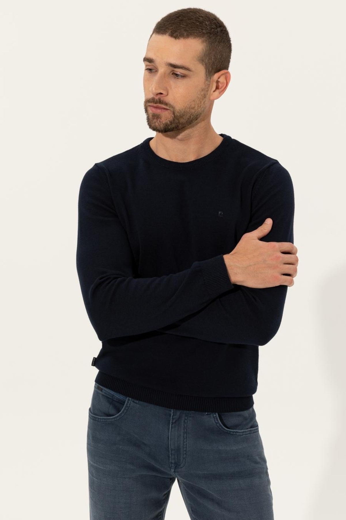 پیر کاردین ژاکت بافتنی ساده سرمه‌ای اسلیم فیت