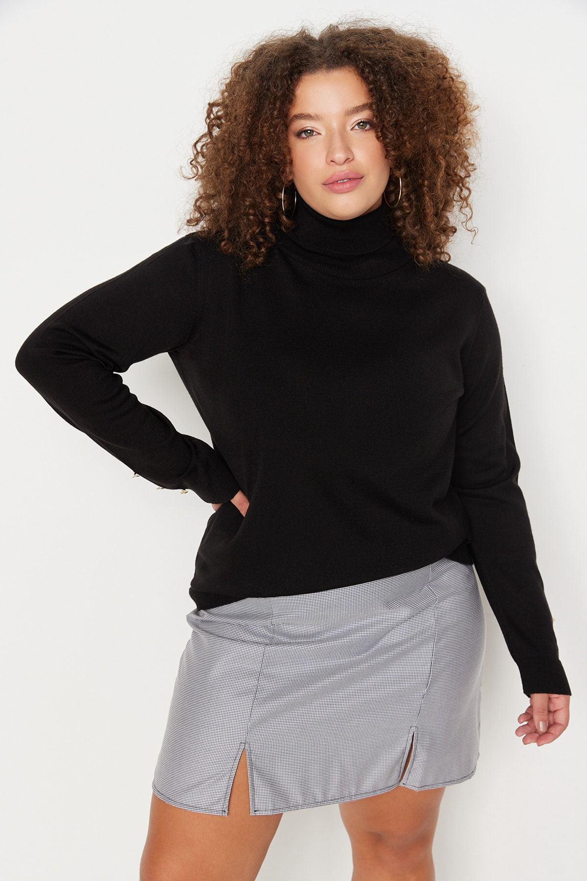 Trendyol Curve Große Größen in Pullover Schwarz Regular Fit