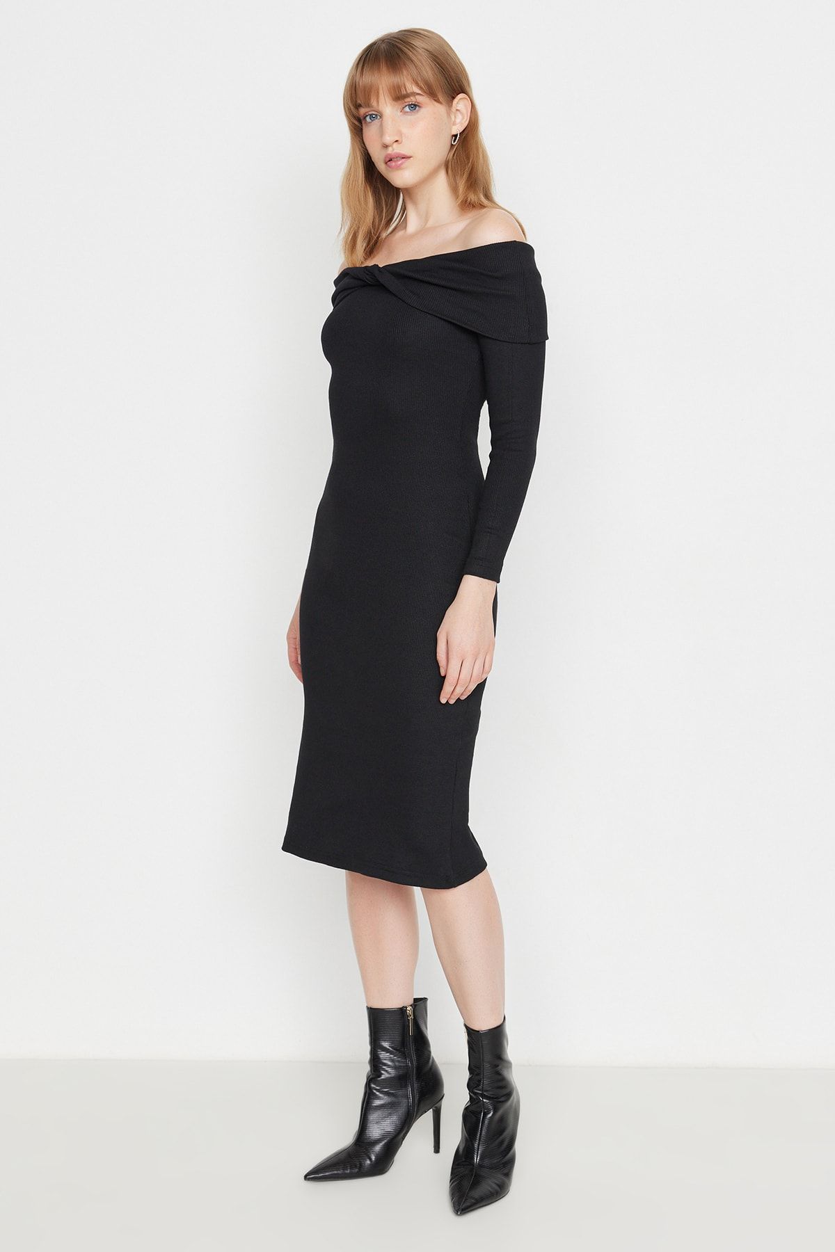 Trendyol Collection Kleid Schwarz Bodycon