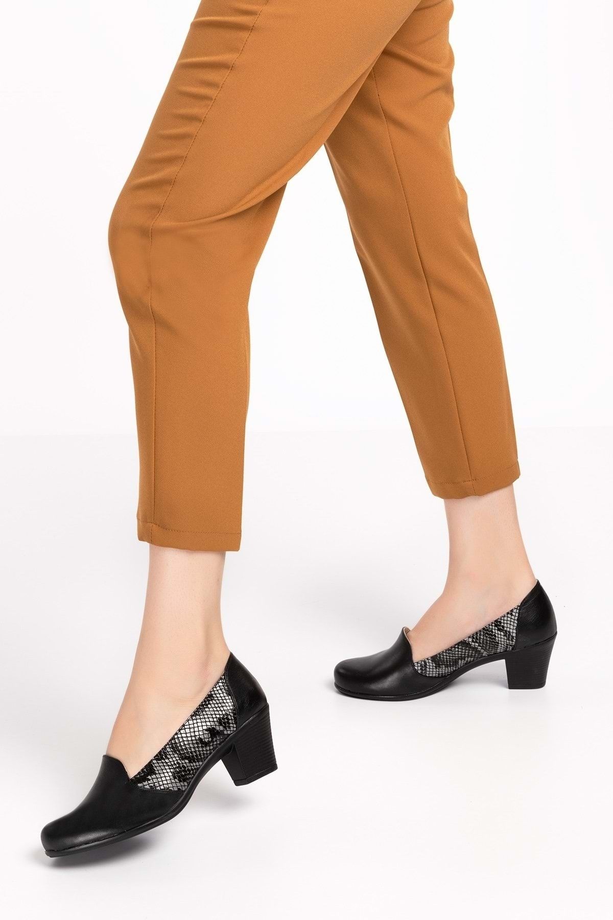 Gondol Pantofi Cu Toc De Damă Din Piele Naturală Cu Vârf Rotund Femeie - 40