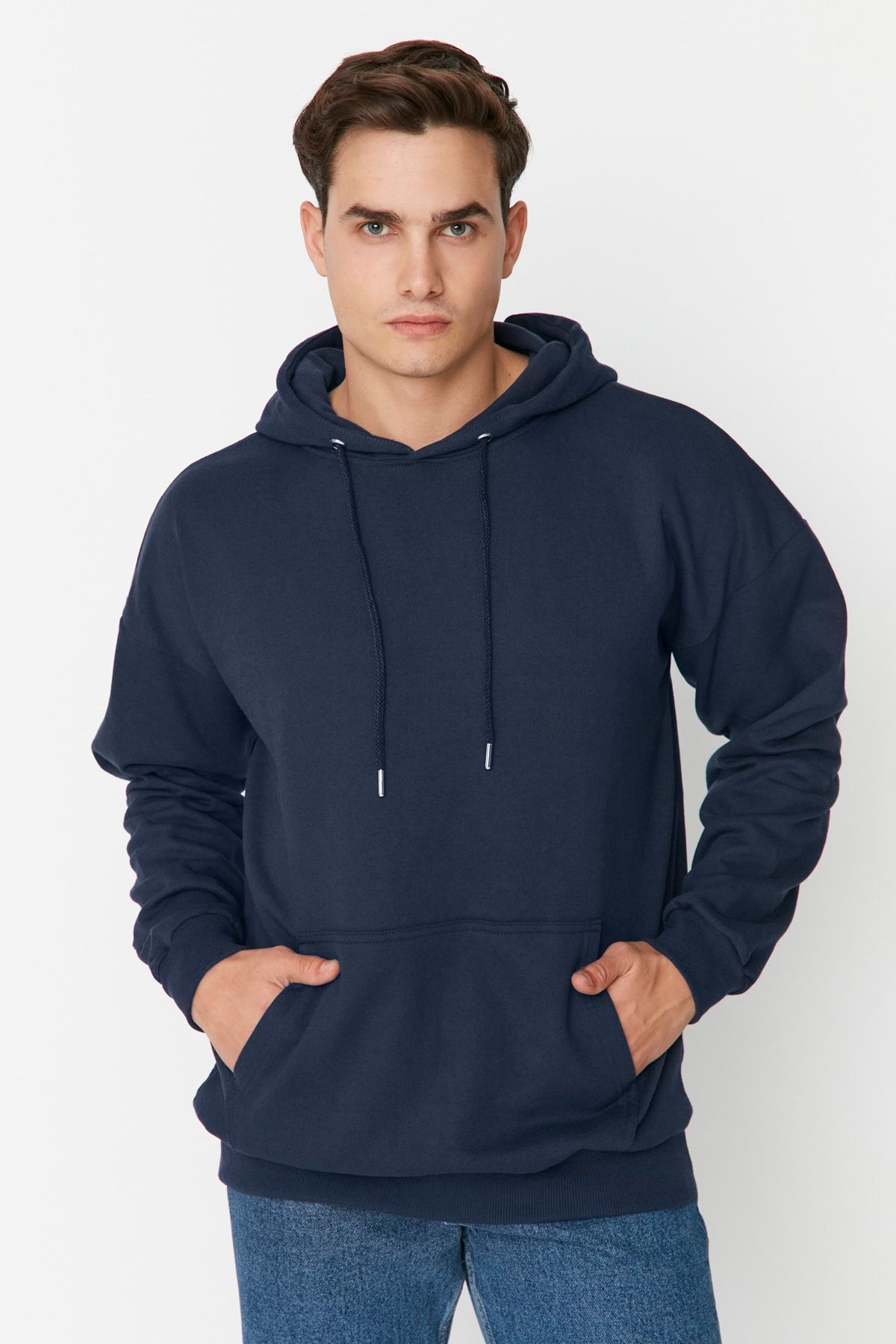 Trendyol Collection-Hanorac din fleece imprimat cu glugă, albastru bleumarin - TMNAW23SW00020 2