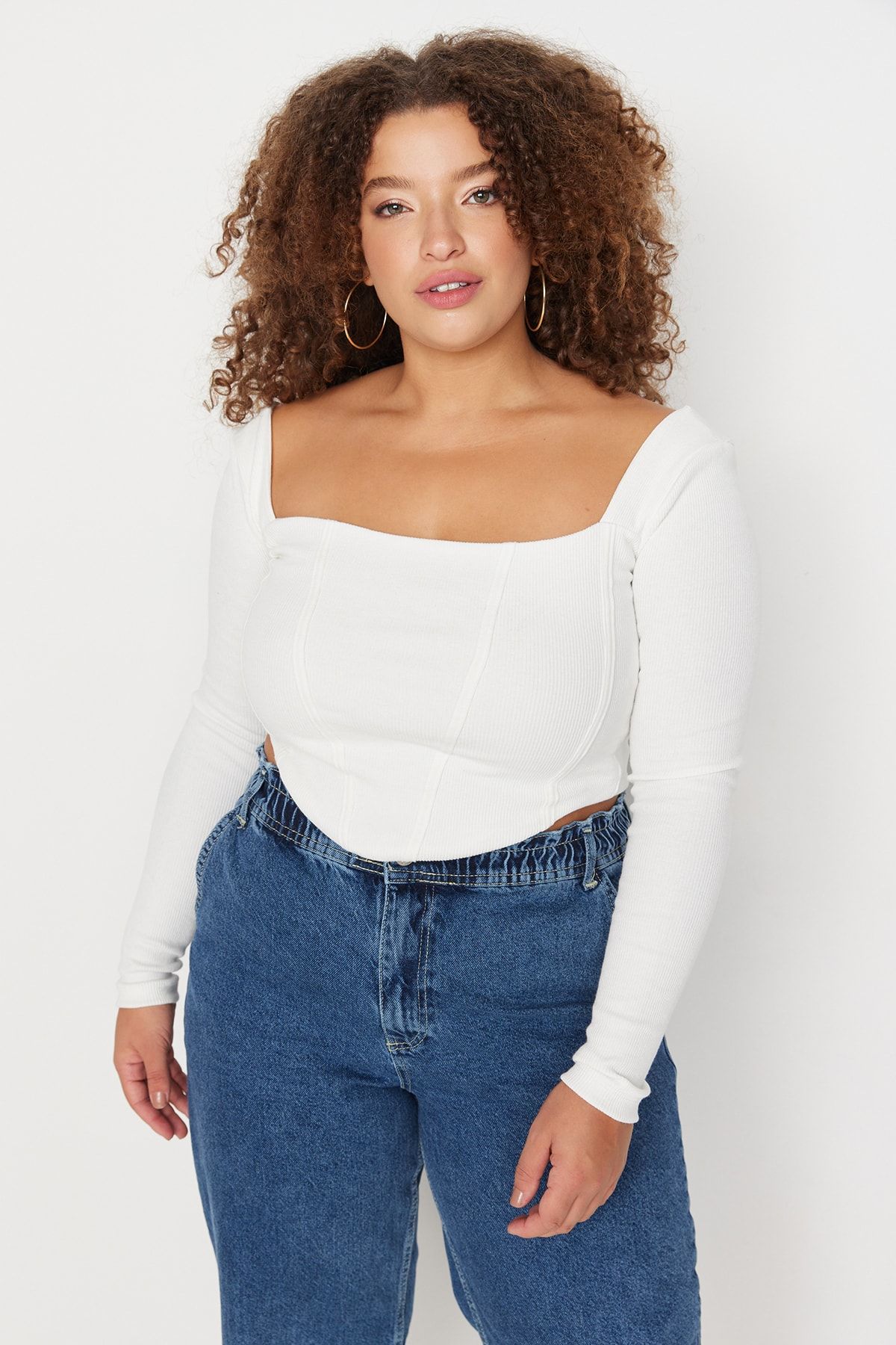 Trendyol Curve-Ecru Fitted Knitted Blouse with Piping Detail TBBAW23AF00118 2