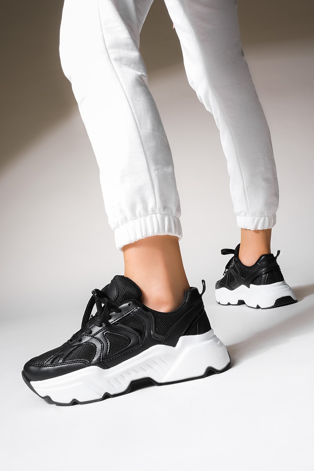 Marjin Kadın Sneaker Yüksek Taban Bağcıklı Spor Ayakkabı Menles siyah