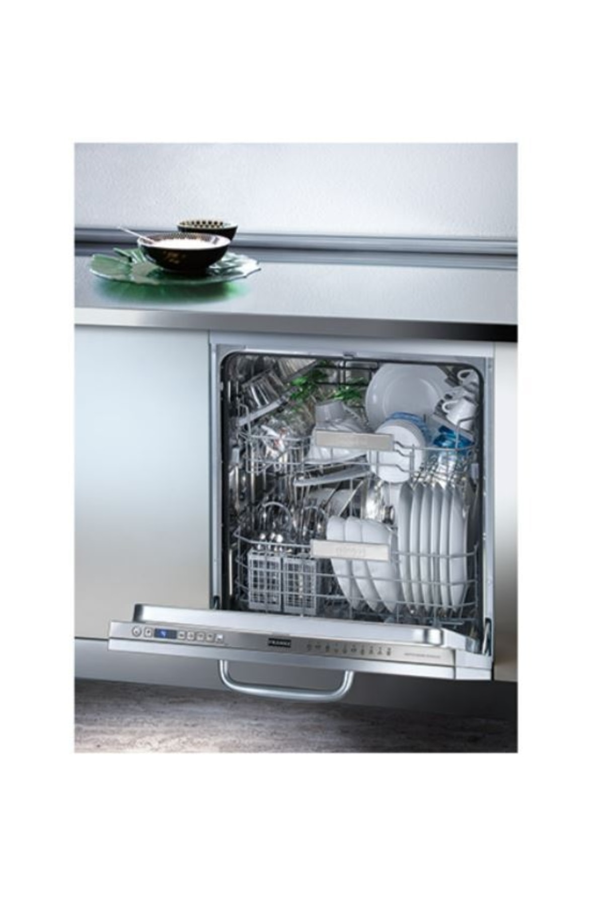 Посудомоечная машина на кухне