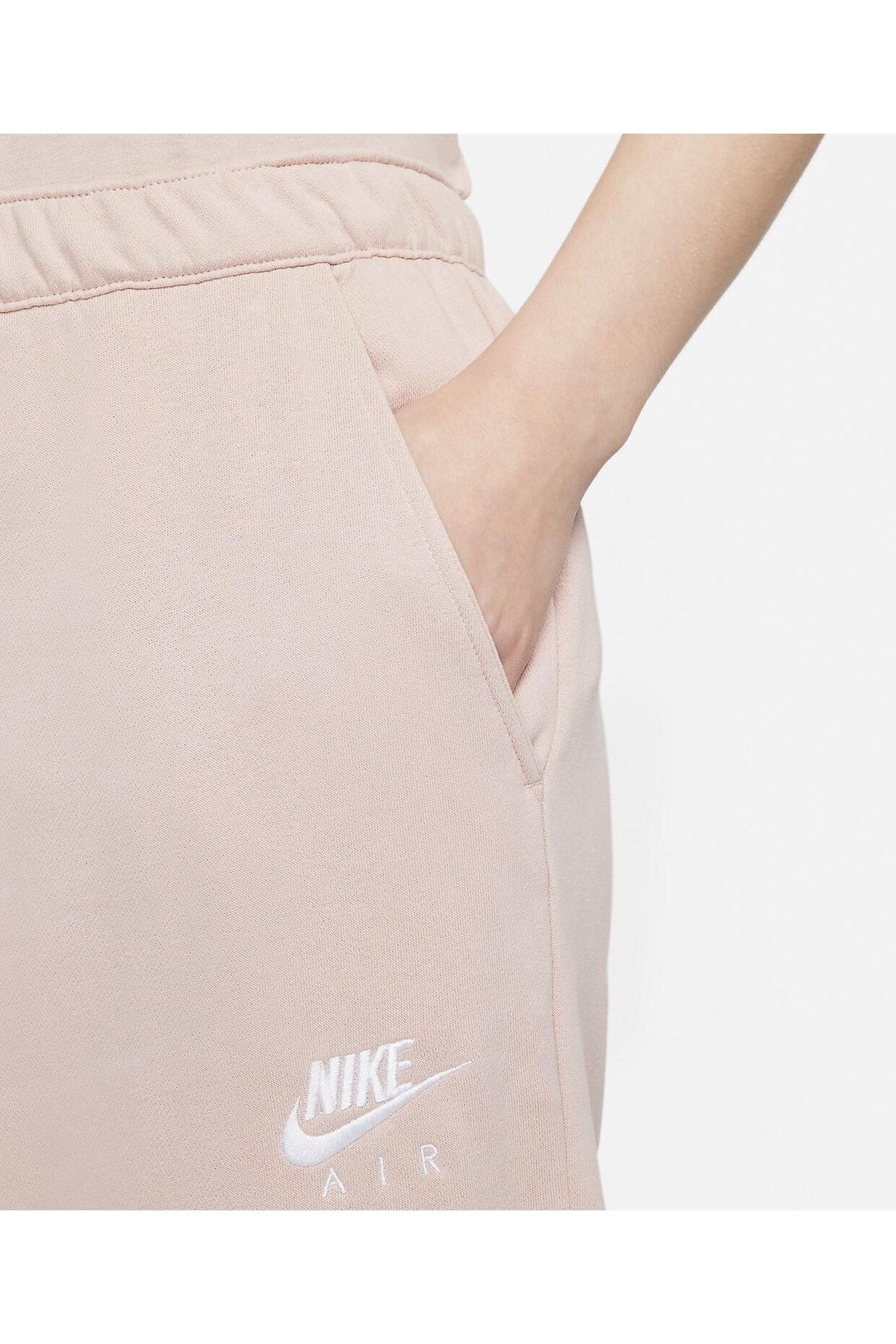Nike desert dust on sale joggers