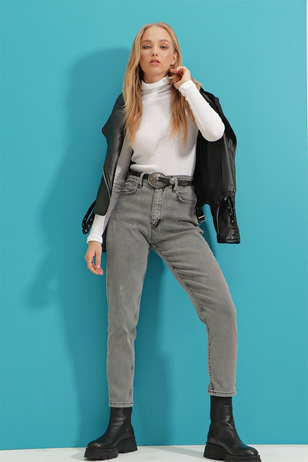 Kadın Açık Antrasit Yüksek Bel Beş Cepli Likralı Mom Jeans ALC-X9293