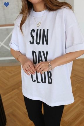 Kadın Beyaz Sunday Club Baskılı Oversize T-shirt M121102