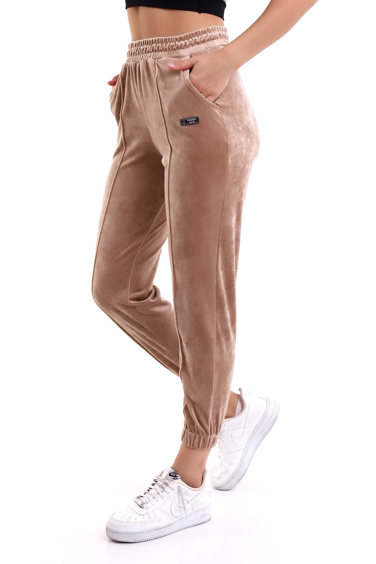 Nike heritage velvet 2025 joggers