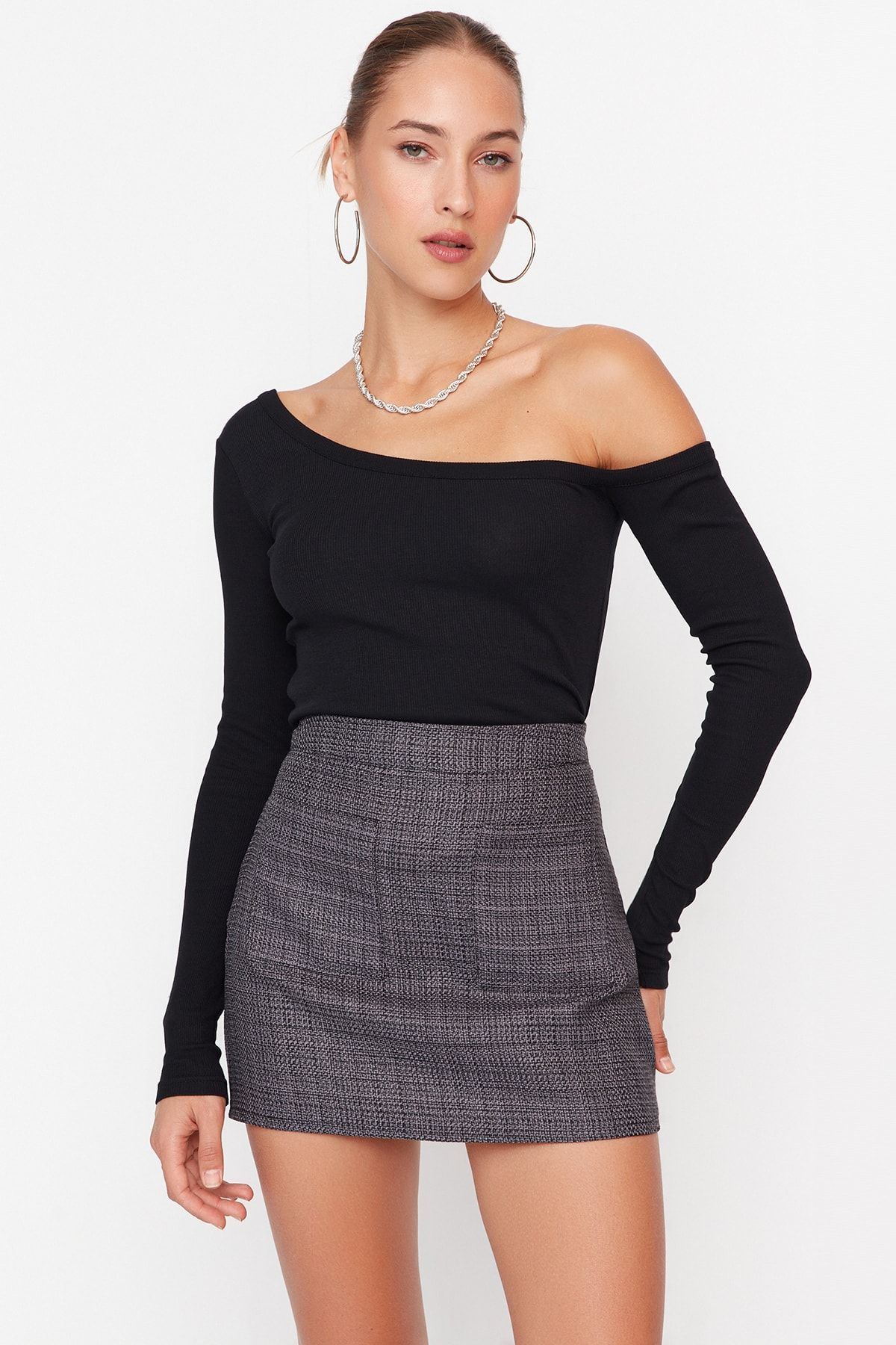 Trendyol Collection-Антрацитова ткана міні-спідниця TWOAW23ET00136 1