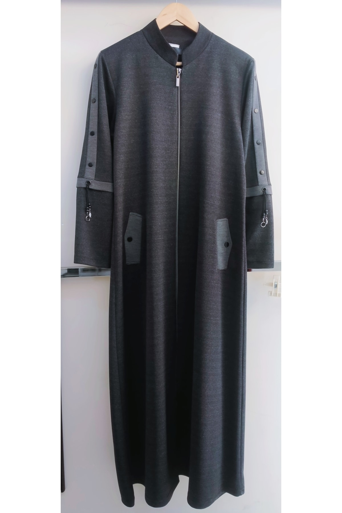 N.Y.YILDIZ Yıldız Kolları Püskül Ve Zımba Detaylı Cepli Mvsimlik Büyük Beden Ferace