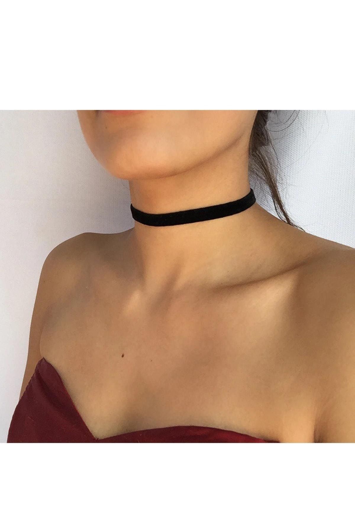 Plain black online choker necklace