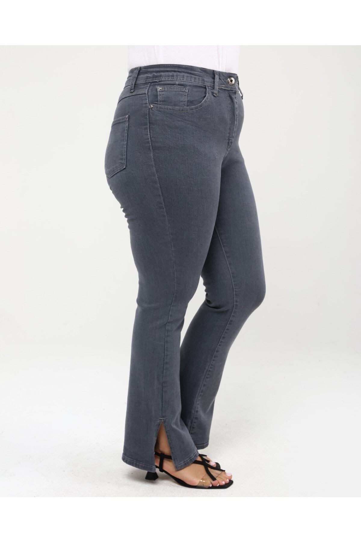 Era Lisa-Slit Flare Leg High Waist Lycra Plus Size Jeans 1
