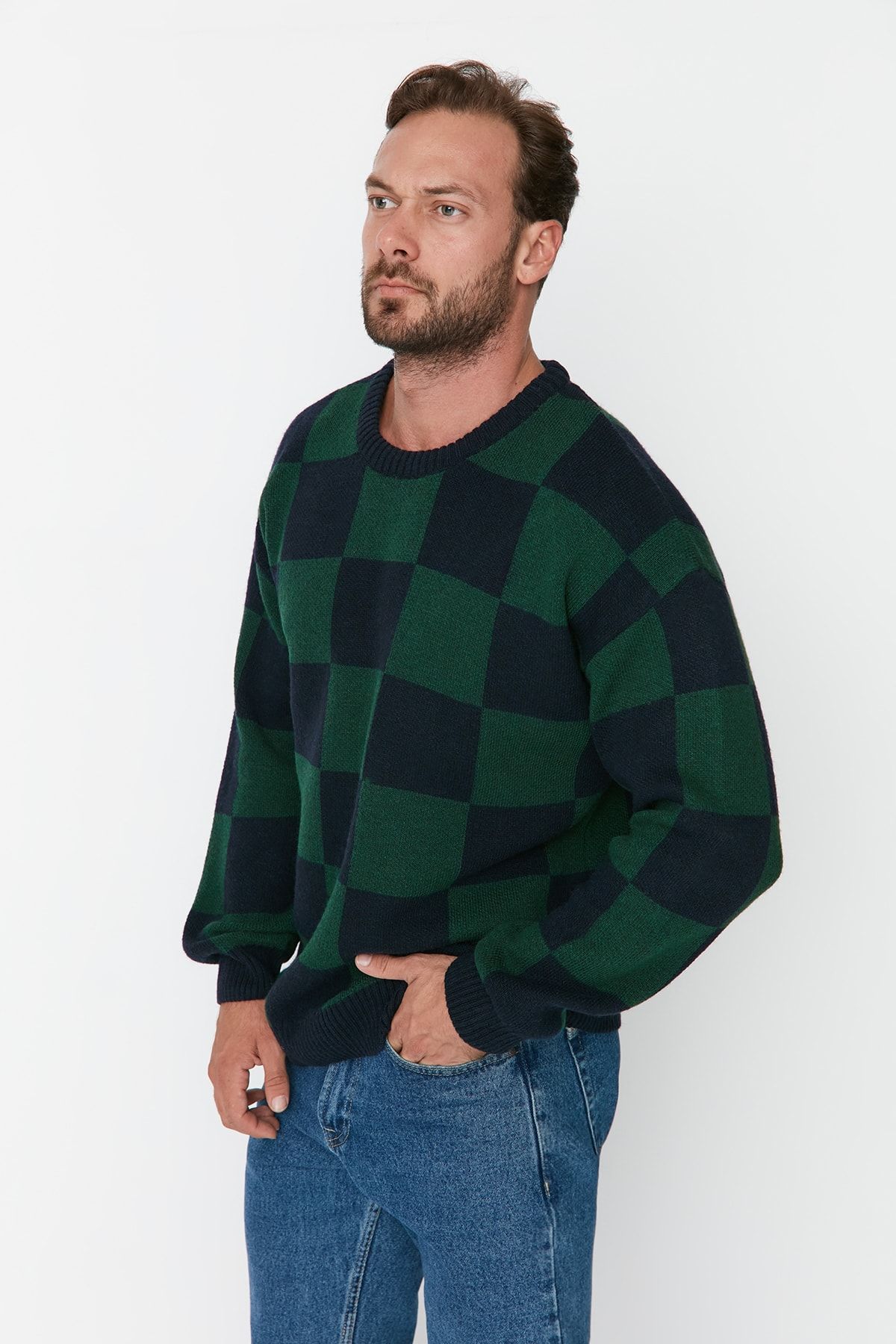 Trendyol Collection-Mehrfarbiger, karierter Unisex-Strickpullover mit weitem Schnitt und Rundhalsausschnitt in Übergröße TMNAW23KZ00279 4