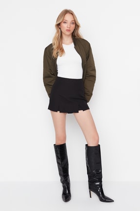 TRENDYOLMİLLA Siyah S&uuml;per Mini Şort Etek TWOSS20SR0364