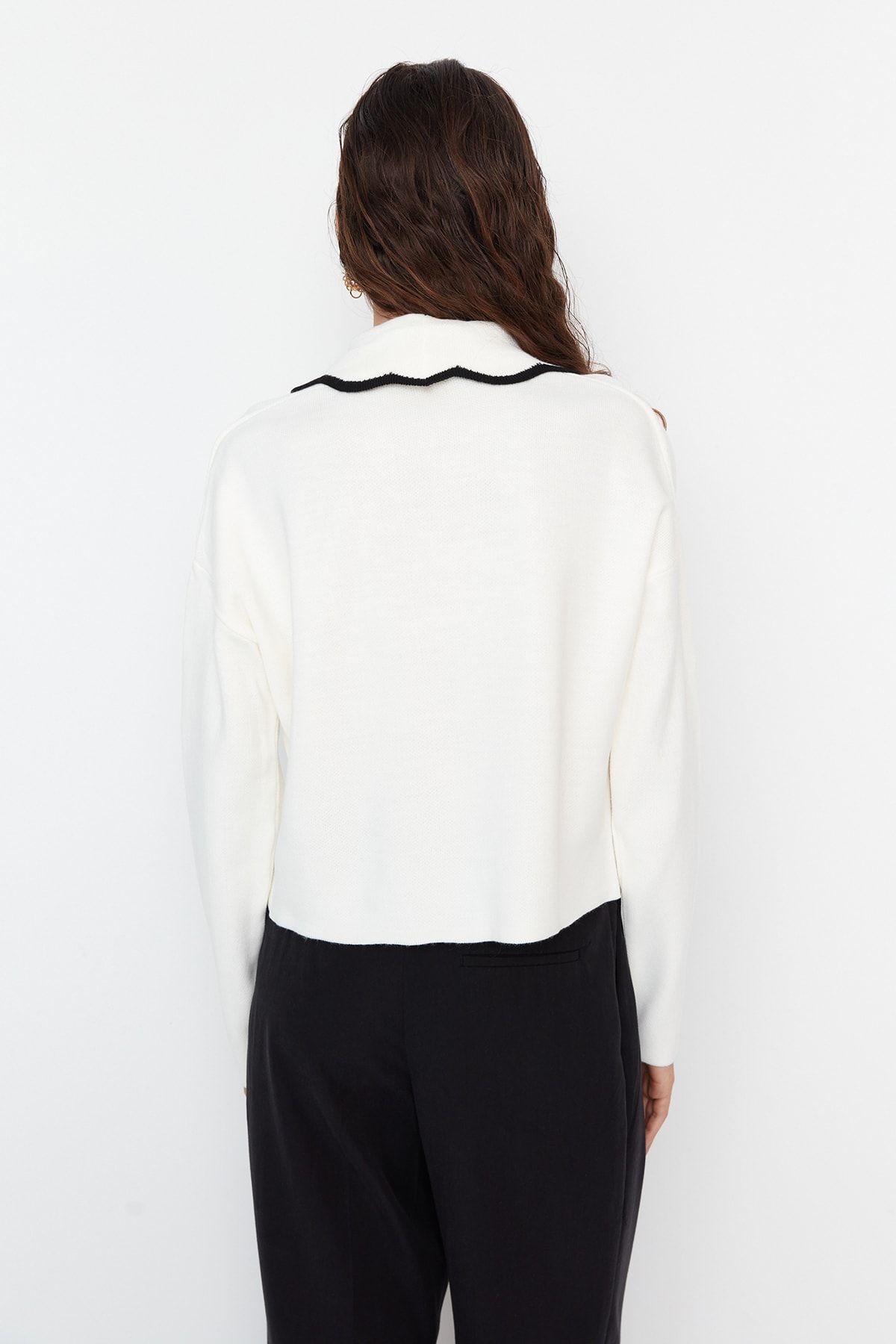 Trendyol Collection-Ecru-Strickjacke mit zweireihigem Kragen – Color Block, Limited Edition TWOAW22HI0359 5
