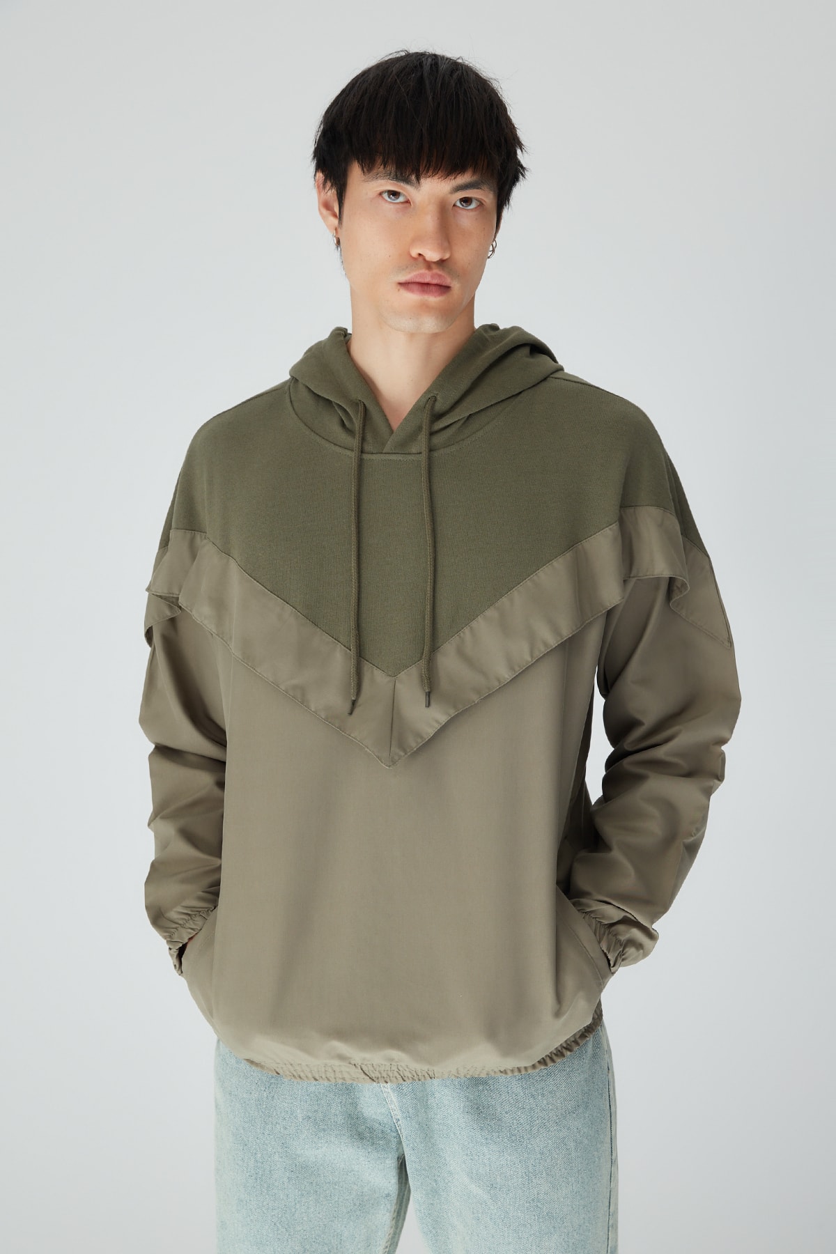 Trendyol Collection Sweatshirt Khaki Regular Fit
