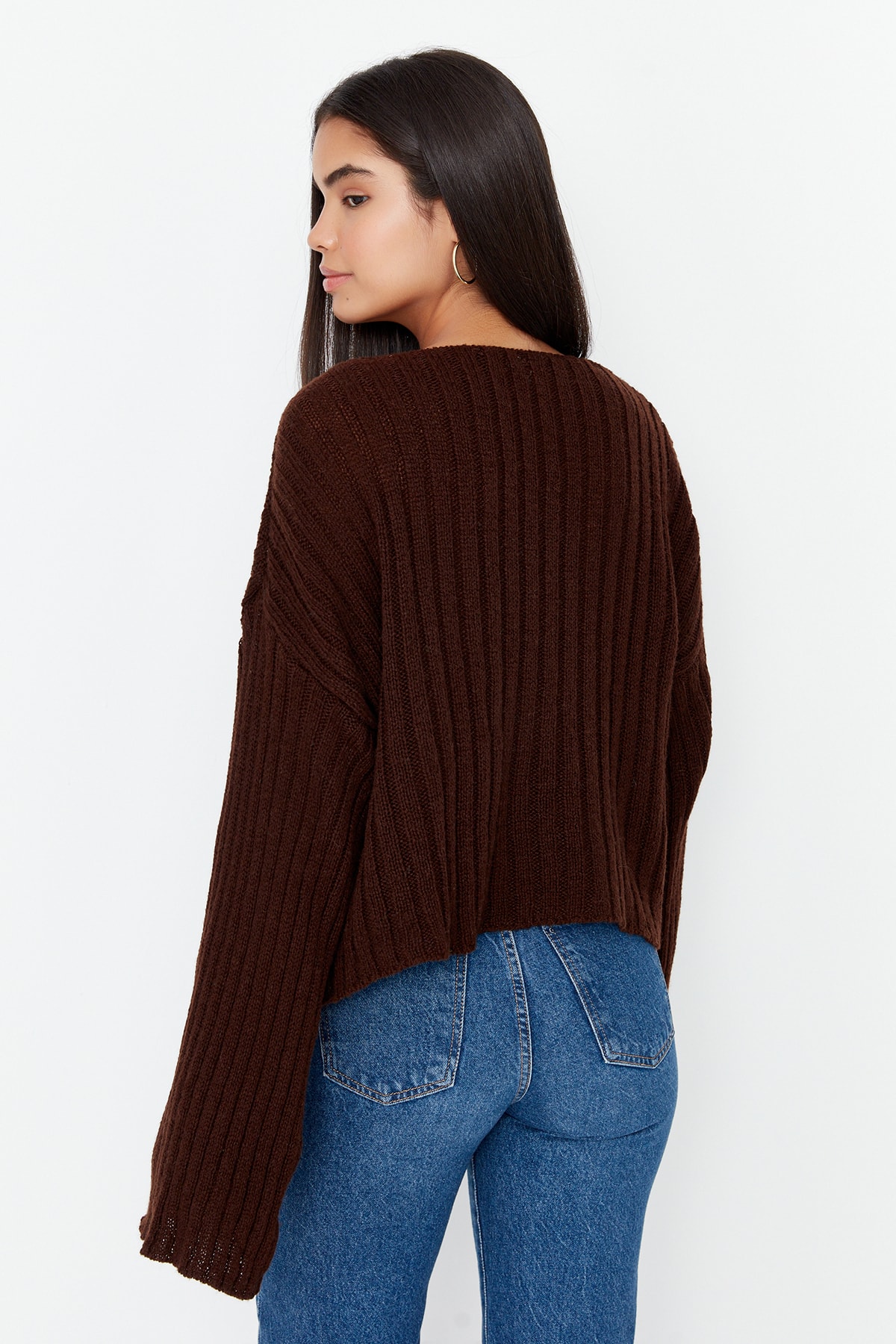 Trendyolmilla  Kahverengi Merserize Görünümlü Yünlü Geniş Kalıp Basic Triko Kazak TWOAW23KZ01844 - Görsel 5