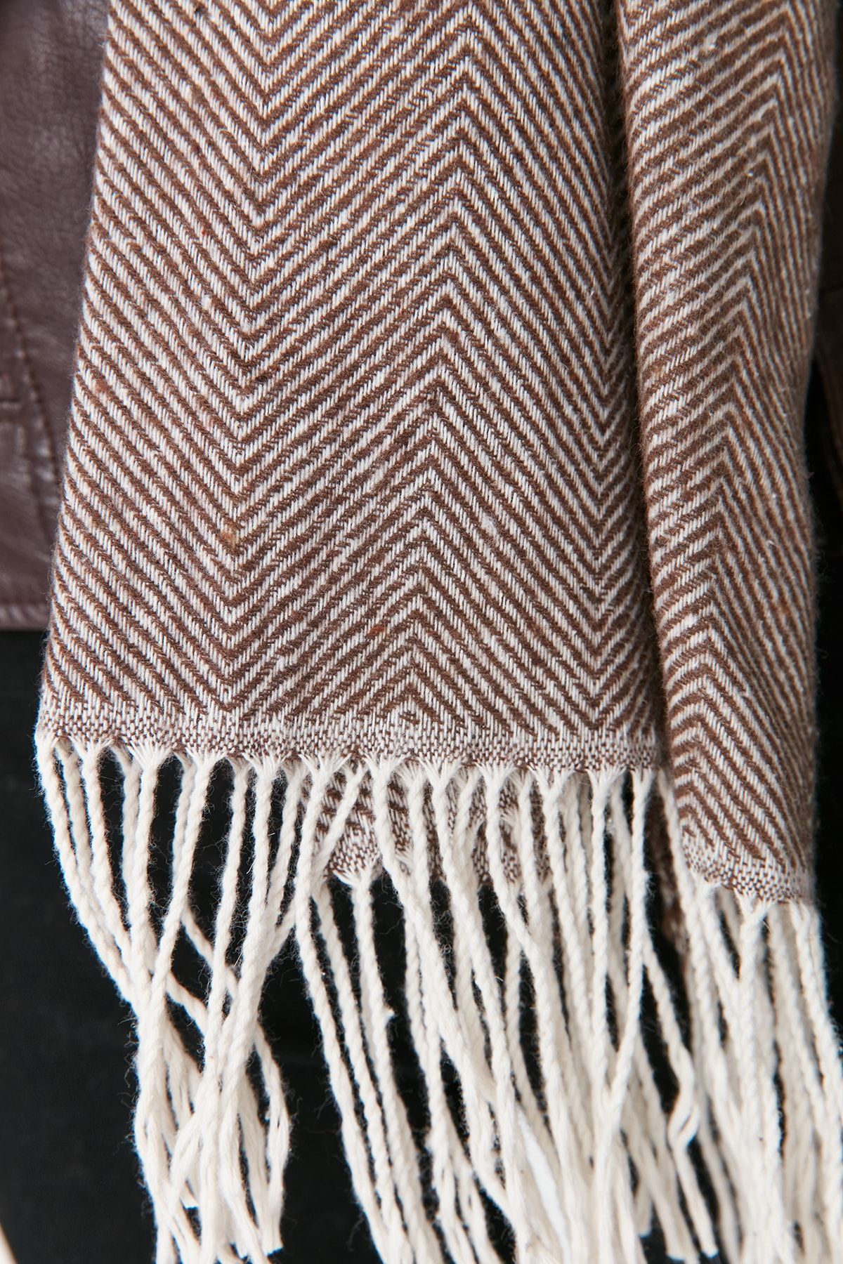 Trendyol Collection-Brauner weicher strukturierter Damenschal TWOAW22AT0039 4
