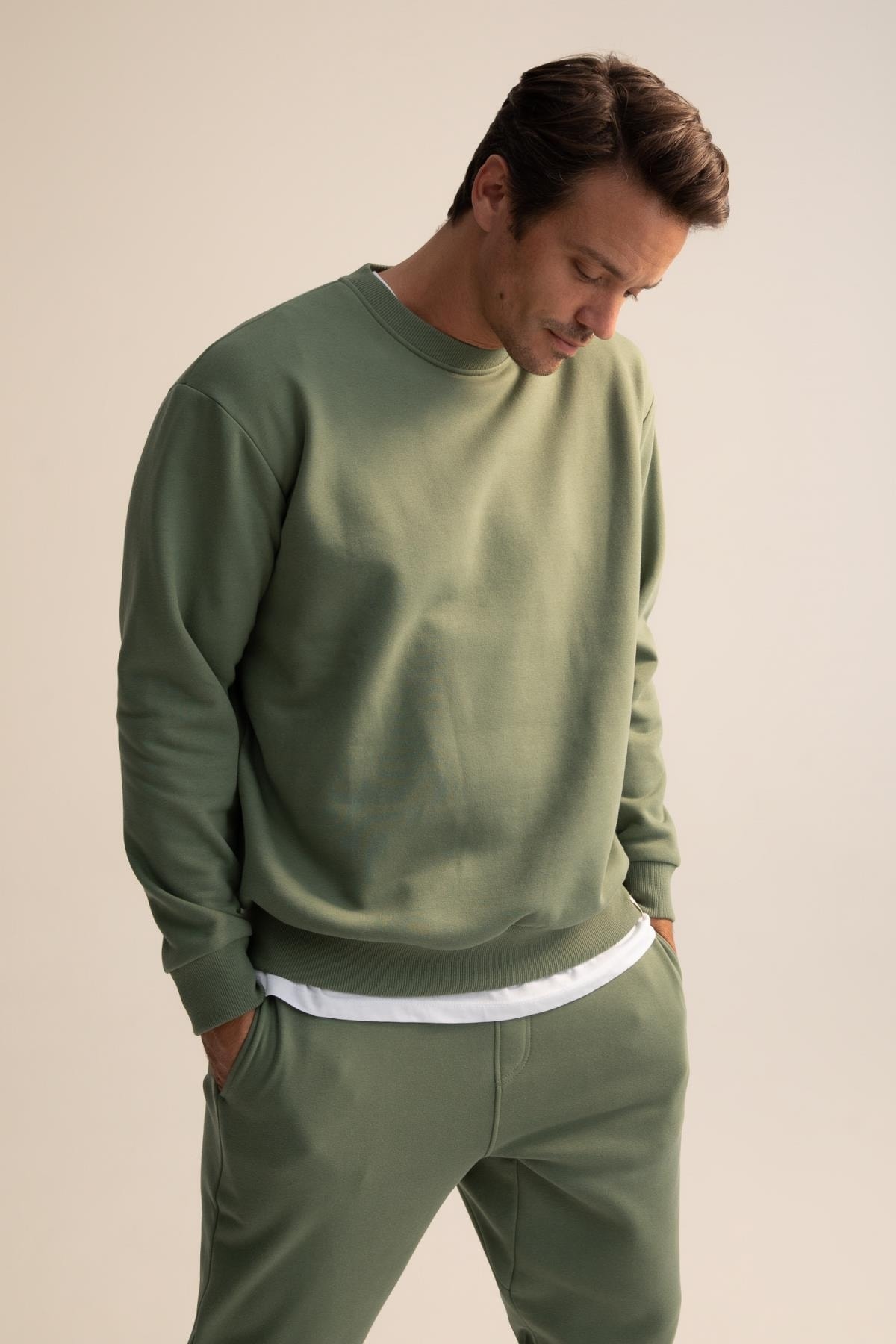 Defacto Erkek Haki Oversize Fit Bisiklet Yaka Basic Pamuklu Sweatshirt T5139AZ21AU