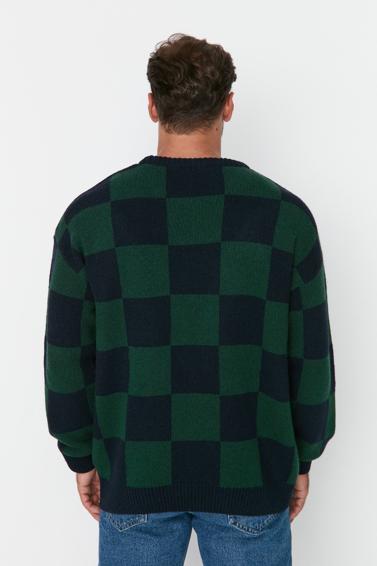 Trendyol Collection-Mehrfarbiger, karierter Unisex-Strickpullover mit weitem Schnitt und Rundhalsausschnitt in Übergröße TMNAW23KZ00279 6