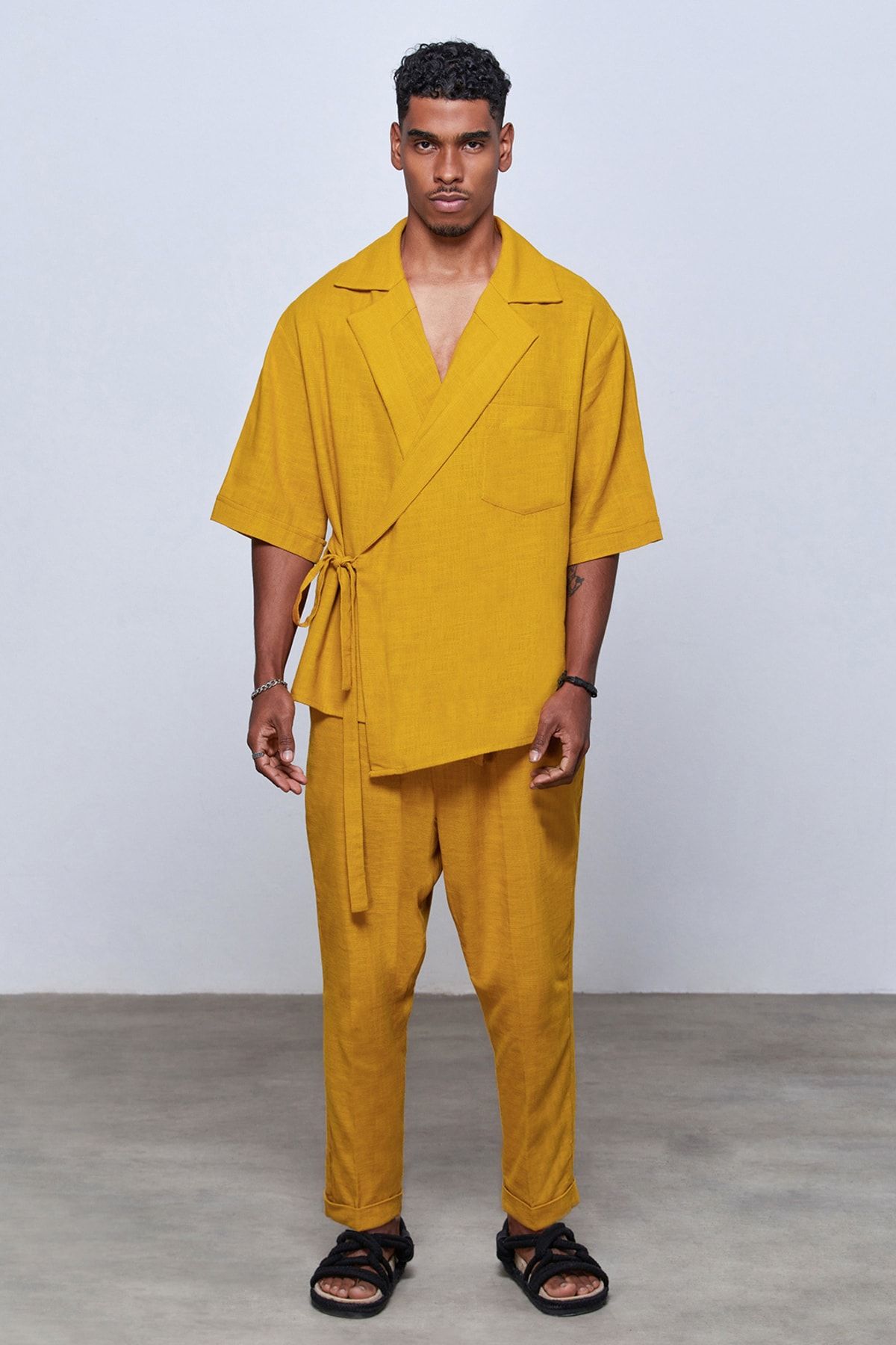 Yellow outlet linen jacket