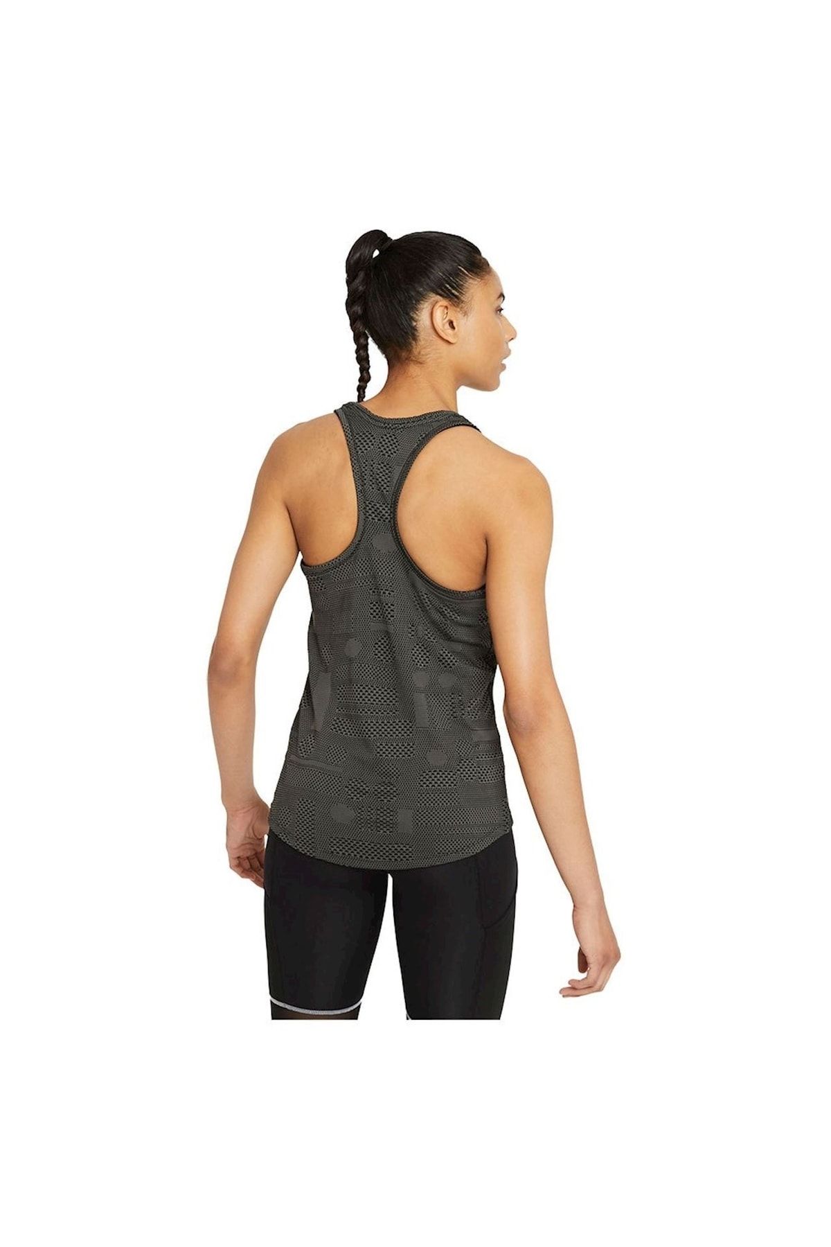 Nike dri fit 2025 sleeveless shirt