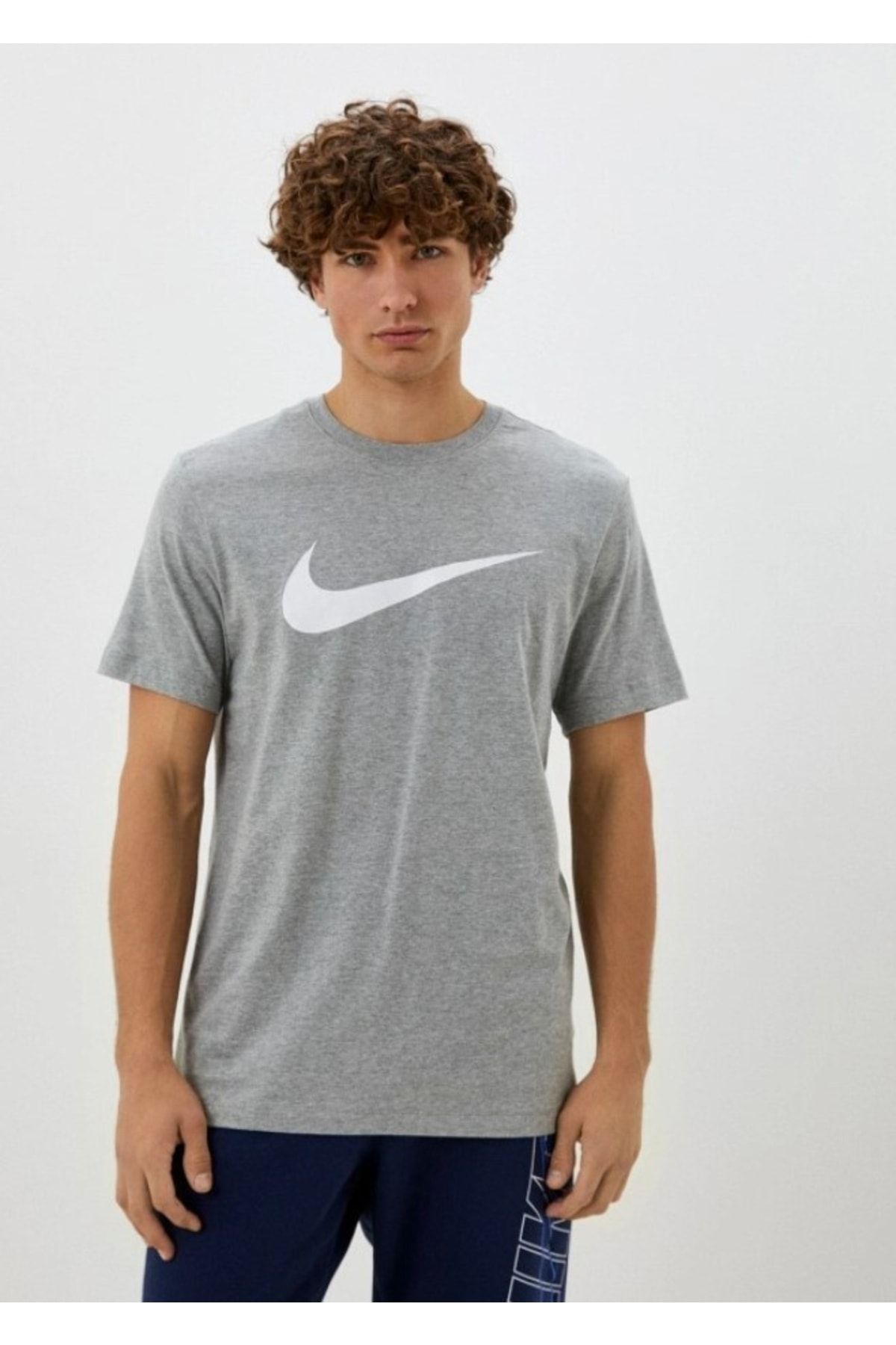 Men\'s T-Shirt Nike Trendyol - Fs M Swsh Tee Chest Nsw Good
