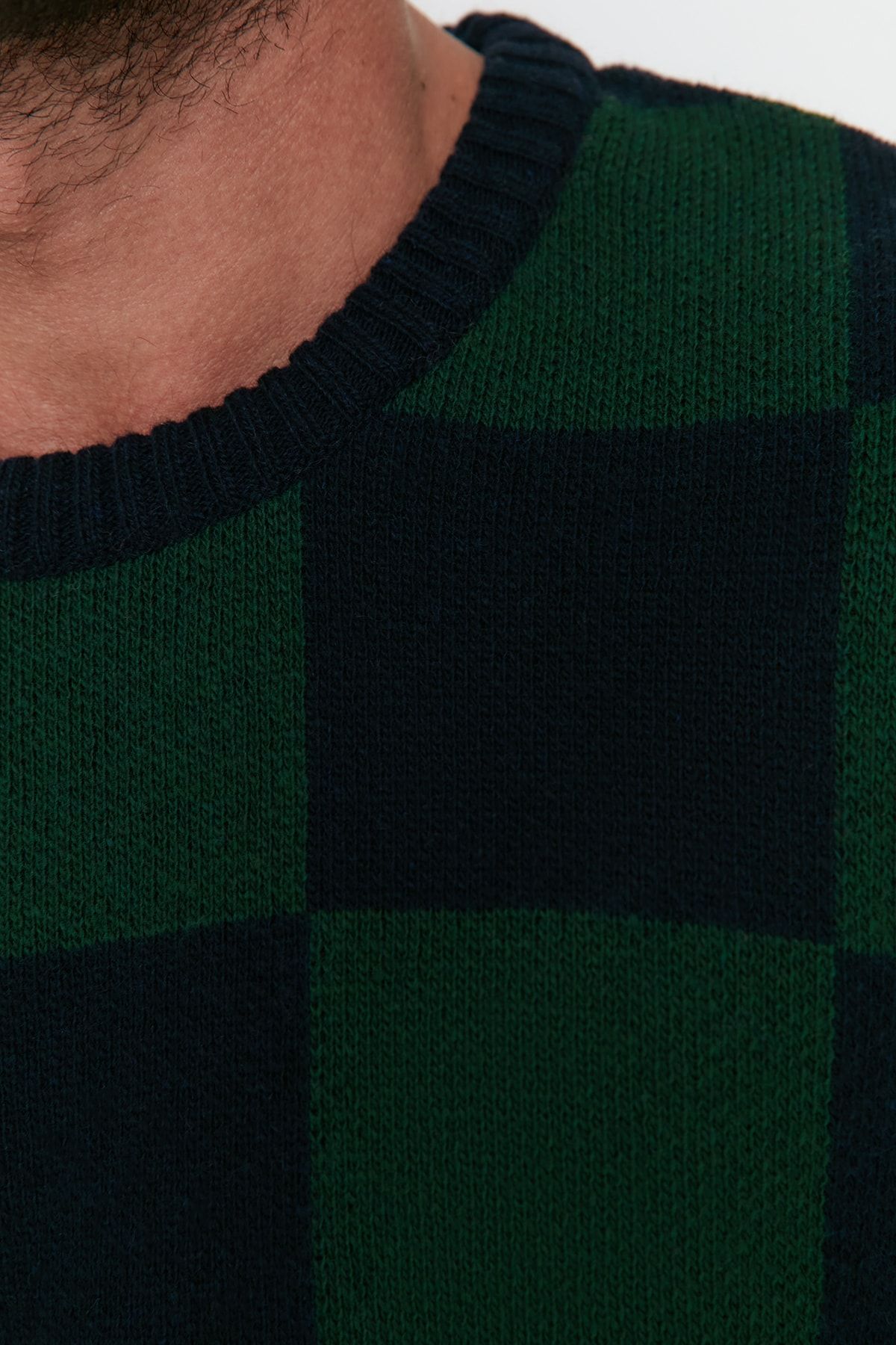 Trendyol Collection-Mehrfarbiger, karierter Unisex-Strickpullover mit weitem Schnitt und Rundhalsausschnitt in Übergröße TMNAW23KZ00279 5
