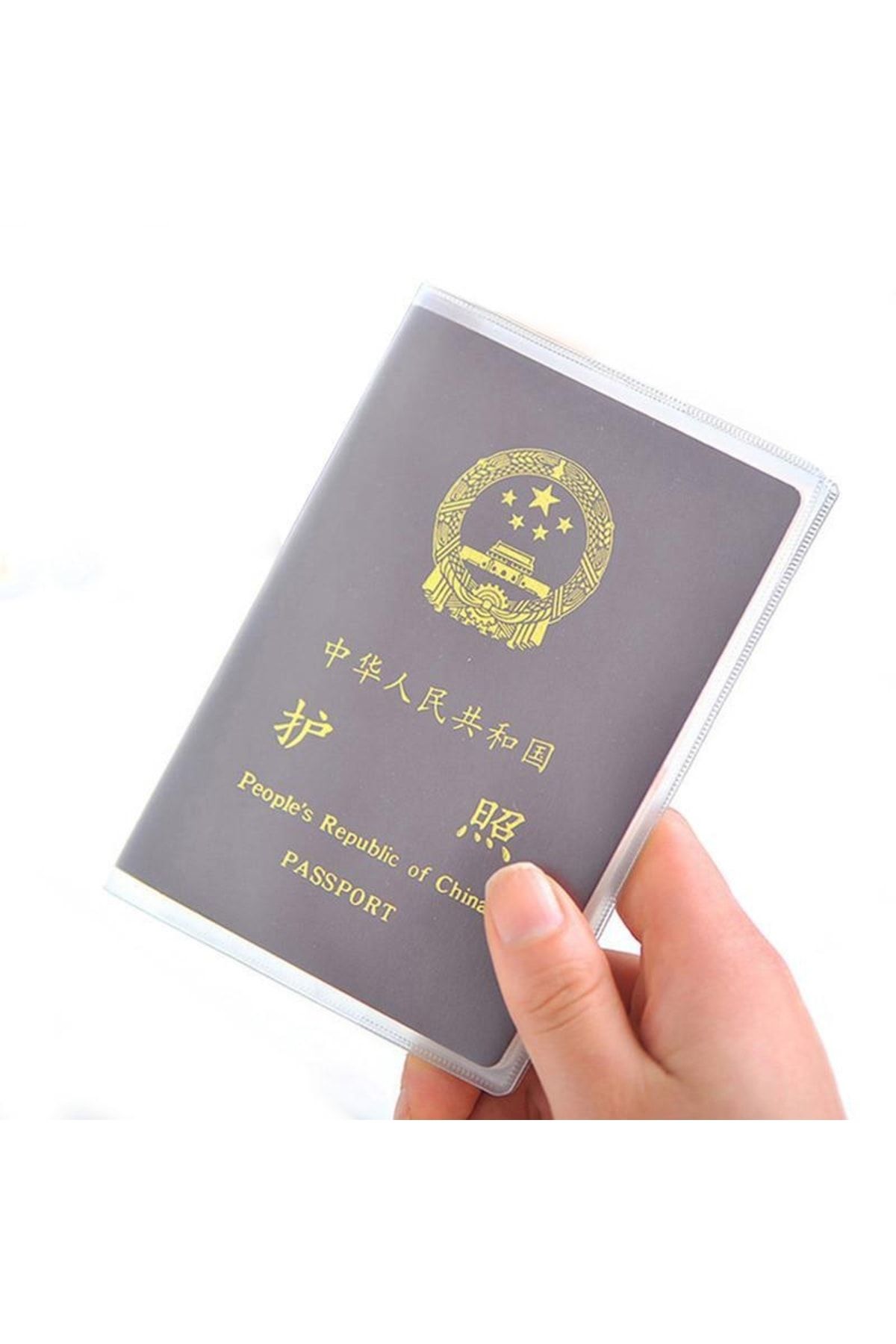 Cekuonline-Snoopy Patterned Universal Transparent Passport Case Model Suitable for All Country Passports 2