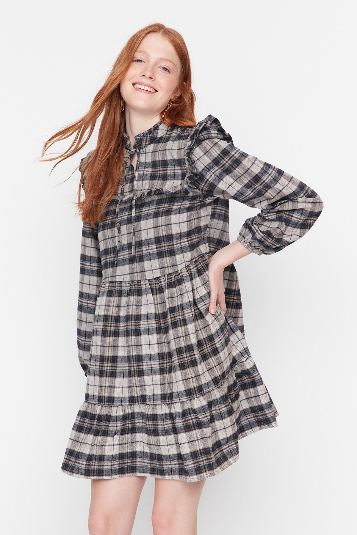 Trendyol Collection Kleid Schwarz Shift Fast ausverkauft
