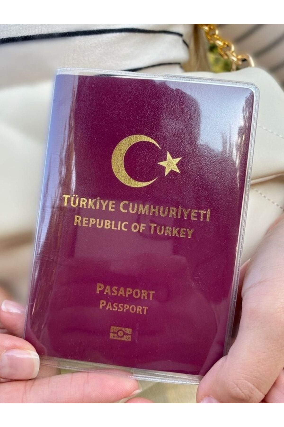 Cekuonline-Lost Teddy Bear Patterned Universal Transparent Passport Case Model Suitable for All Country Passports 4