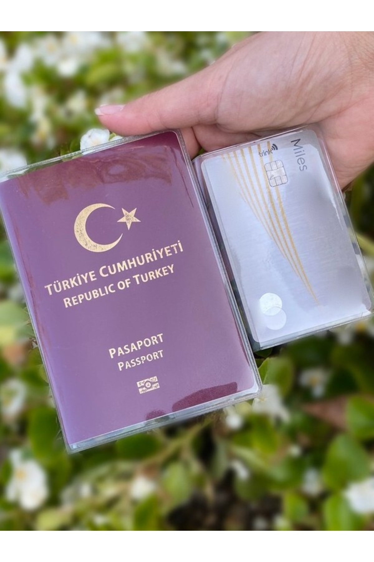 Cekuonline-Universal Transparent Passport Case with Cat Letter L Pattern Suitable for All Country Passports 3