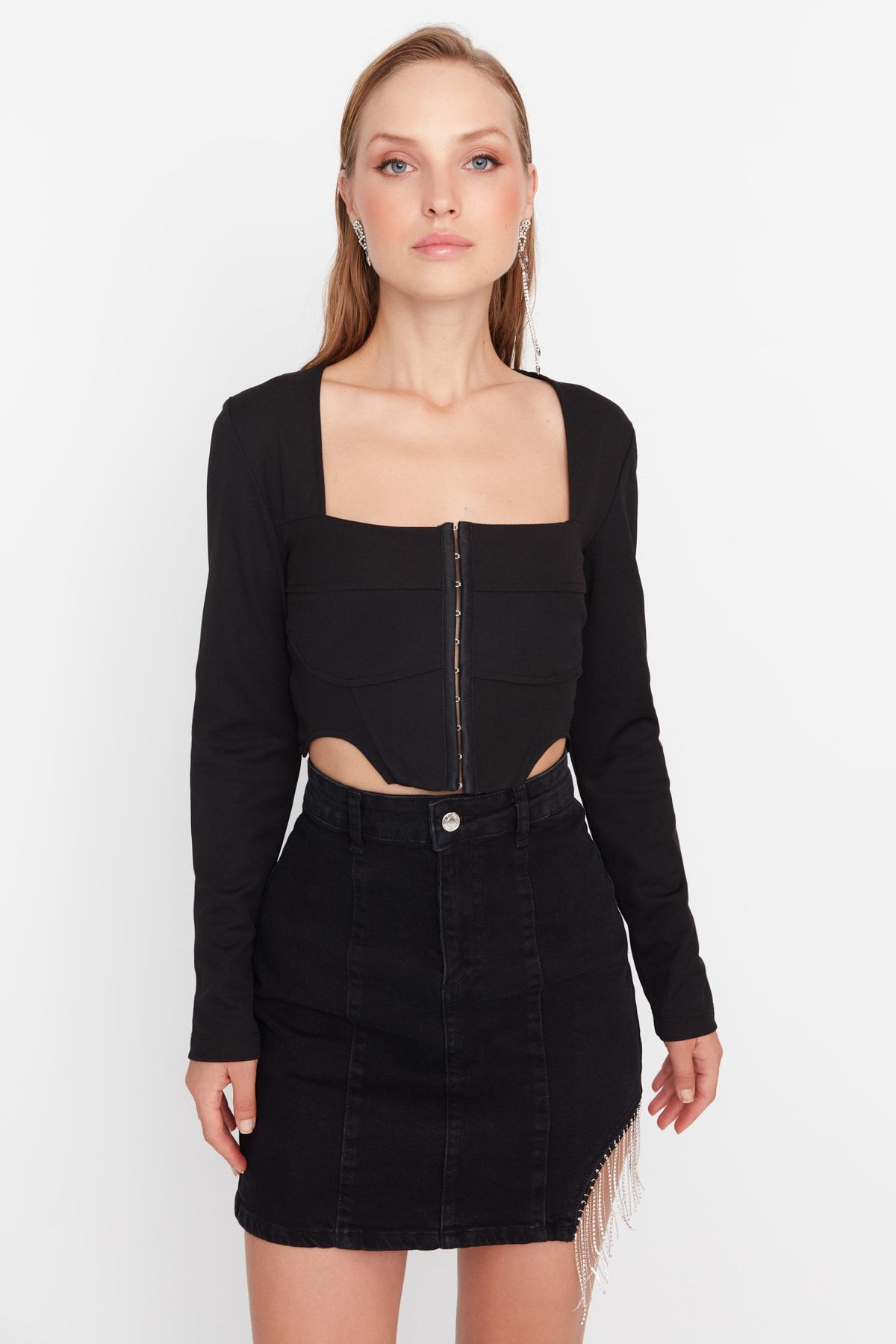 Trendyol Collection Bluse Schwarz Regular Fit Fast ausverkauft