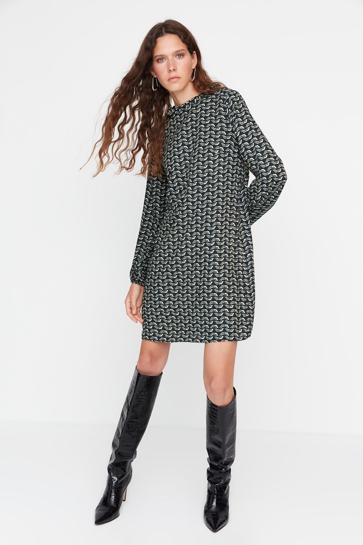 Trendyol Collection Kleid Grün Shift Fast ausverkauft