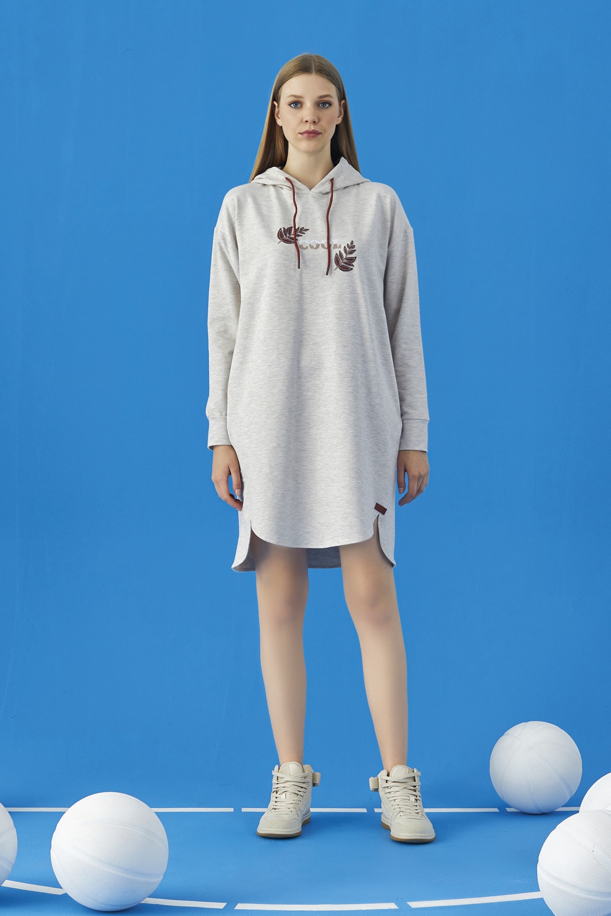 20645 Women's Hooded Printed Dress