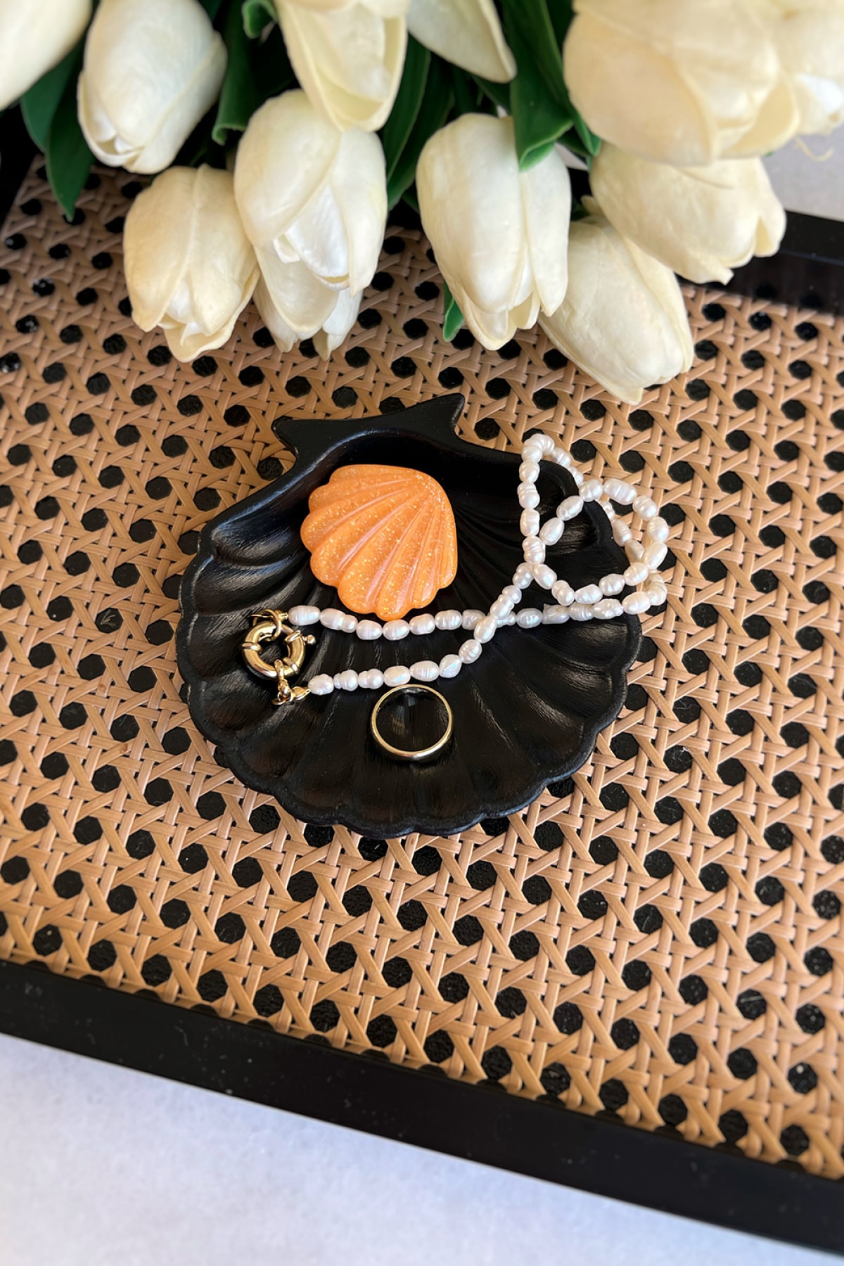 Black Concrete Seashell