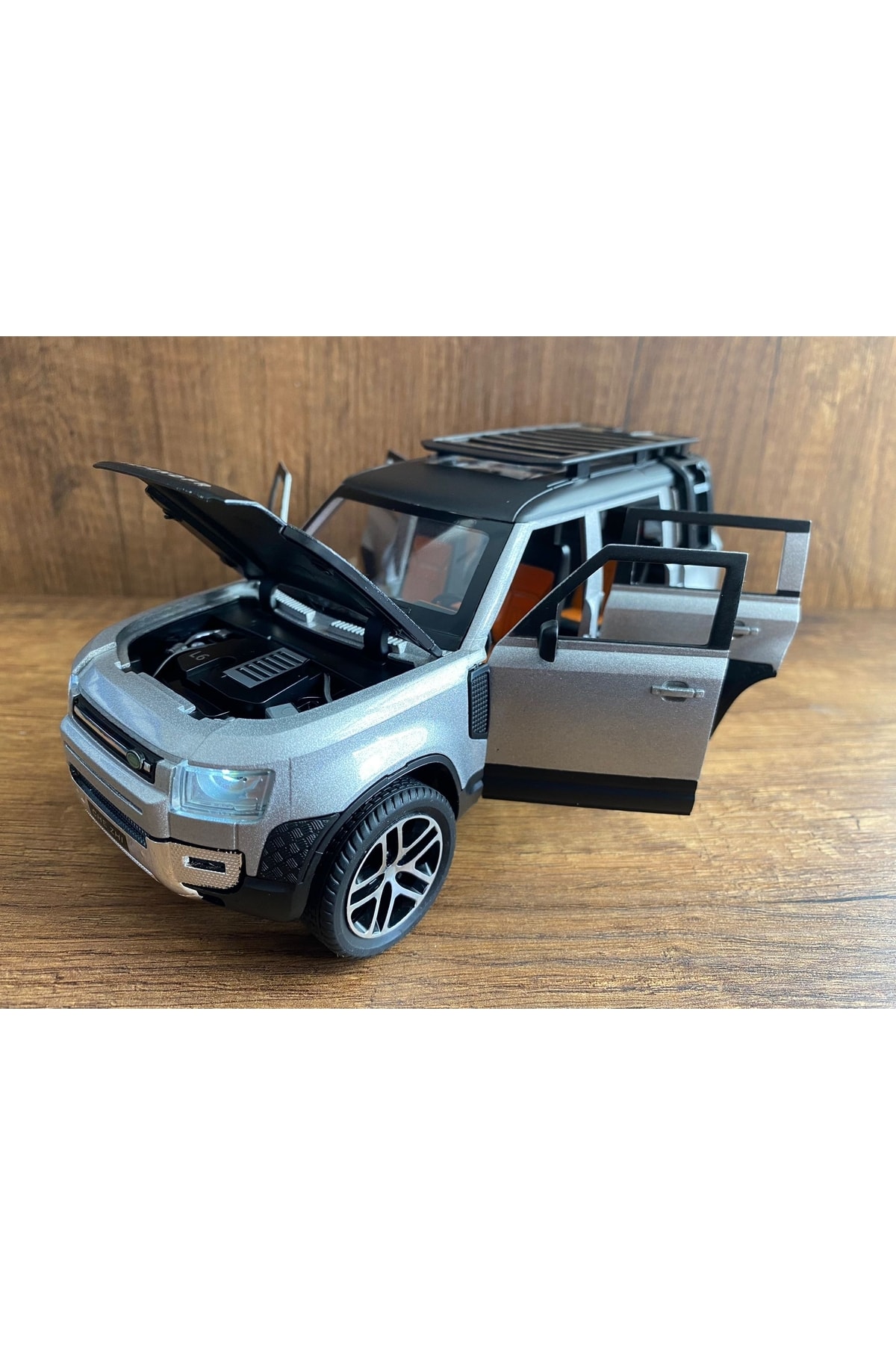 scntoys Land Rover Defender Araba Işıklı Sesli Tüm Kapıları Açılır Arazi Arabası Land Rover Defender Gri