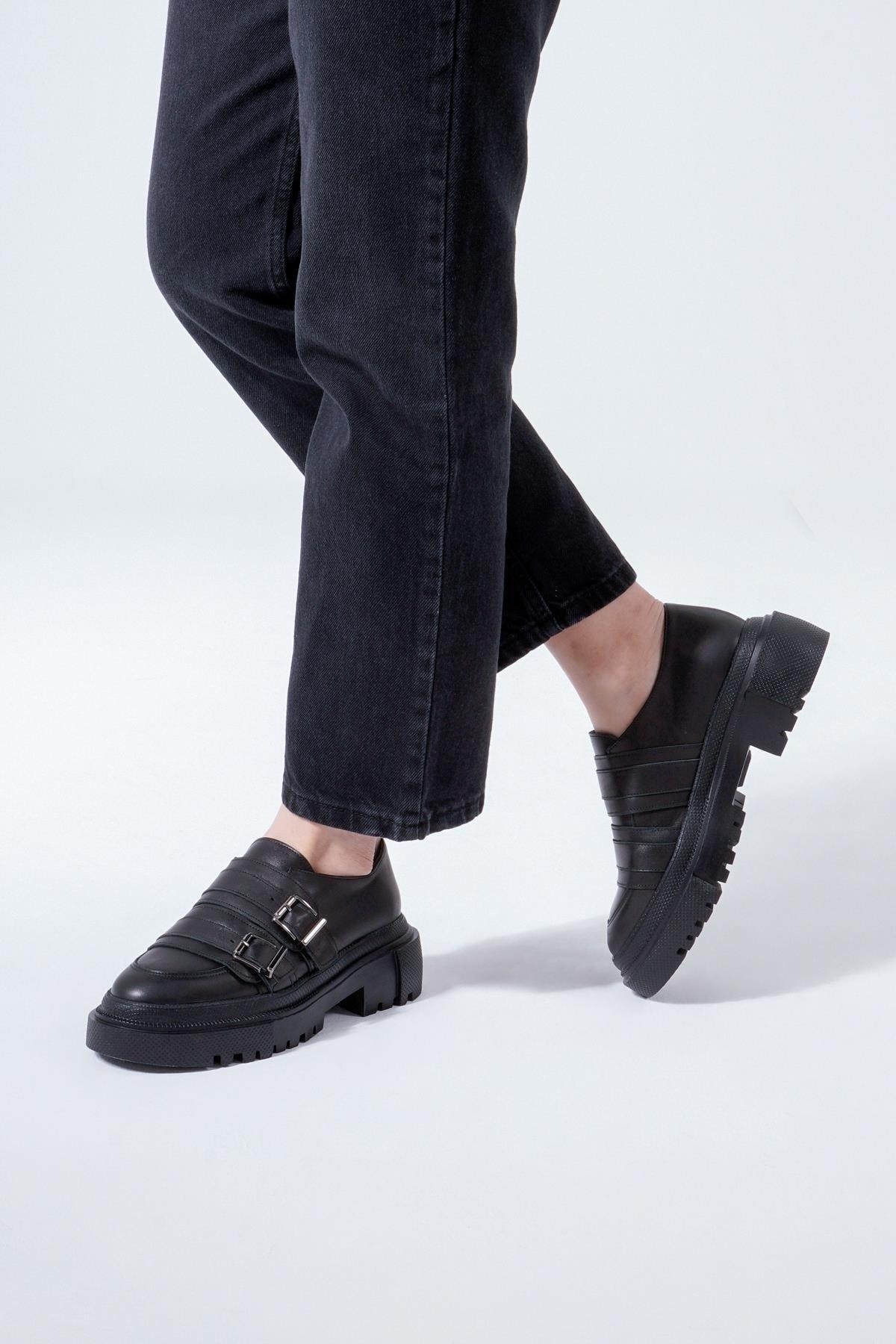 CZ London Hakiki Deri Kadın Kalın Tabanlı Makosen Tokalı Günlük Ayakkabı