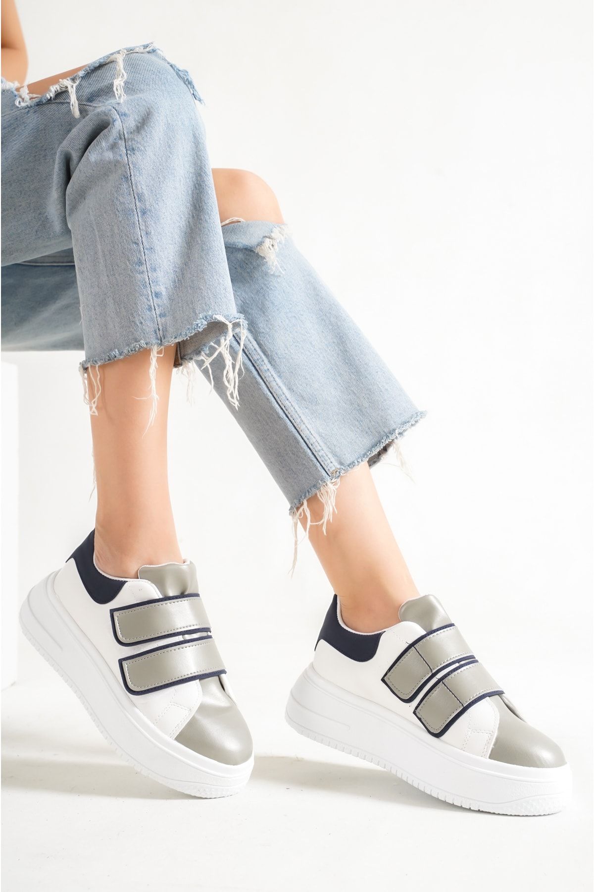 Gri - Kadın Cırt Cırtlı Yüksek Taban Sneaker Spor Ayakkabı Rm0187