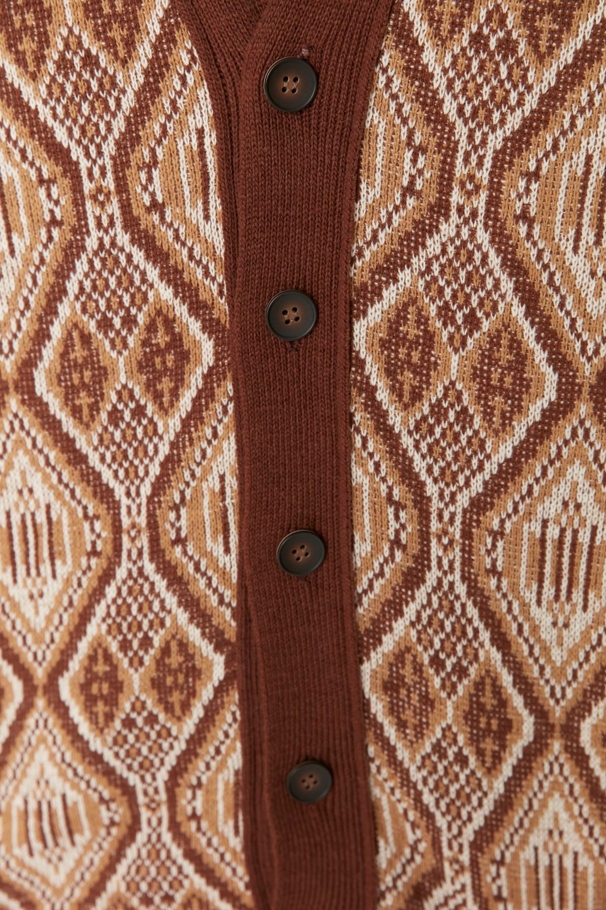 Trendyol Collection-Żółty kardigan z dekoltem w serek i wzorem w romby, oversize, dzianinowy - Tmnaw23Hi00012 4