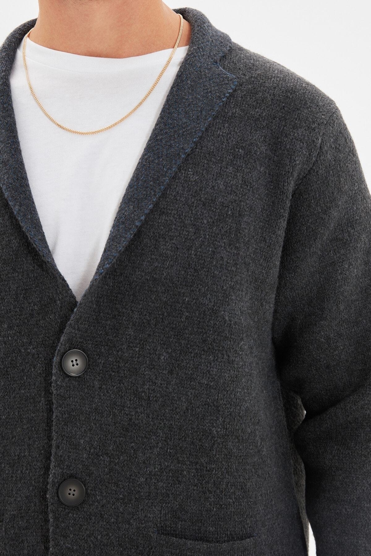 Trendyolmilla  Antrasit Regular Fit Yünlü Yaka Triko Hırka TMNAW22HI0140 - Görsel 4