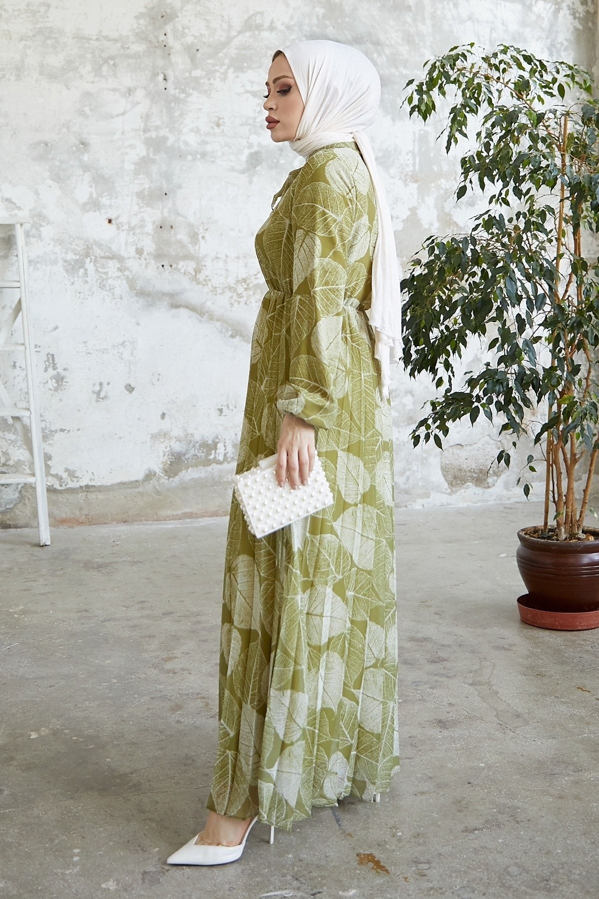 InStyle-Polina Leaf Pattern Chiffon Hijab Dress - Oil Green 4
