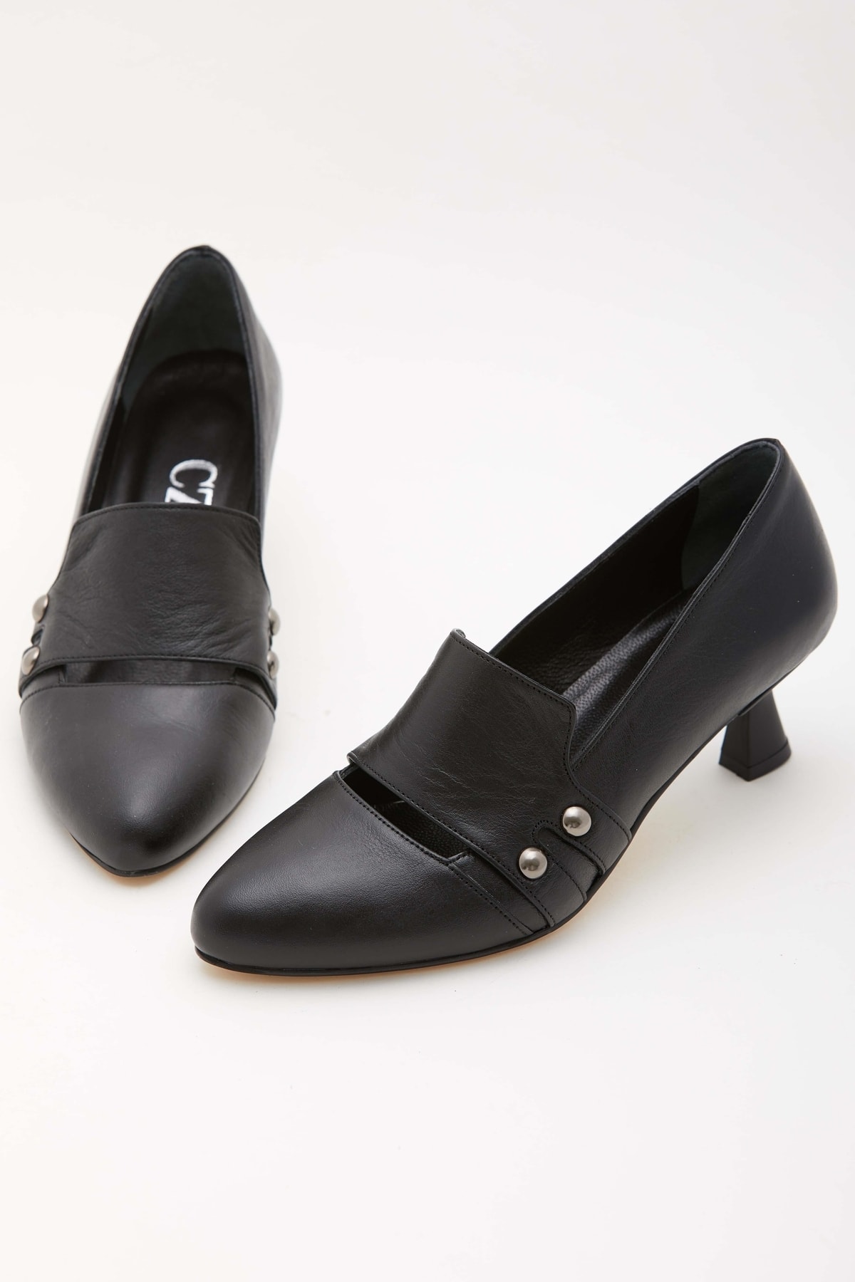 CZ London Hakiki Deri Kadın Topuklu Ayakkabı Metal Zımbalı Sivri Burunlu