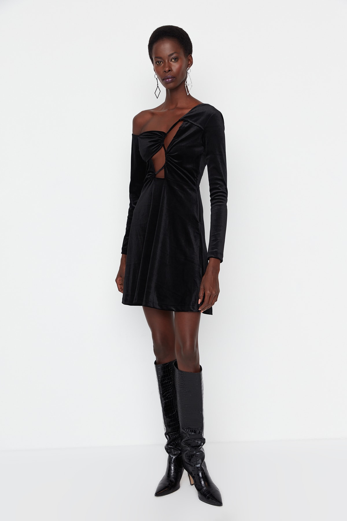 Trendyol Collection Kleid Schwarz Skater Fast ausverkauft